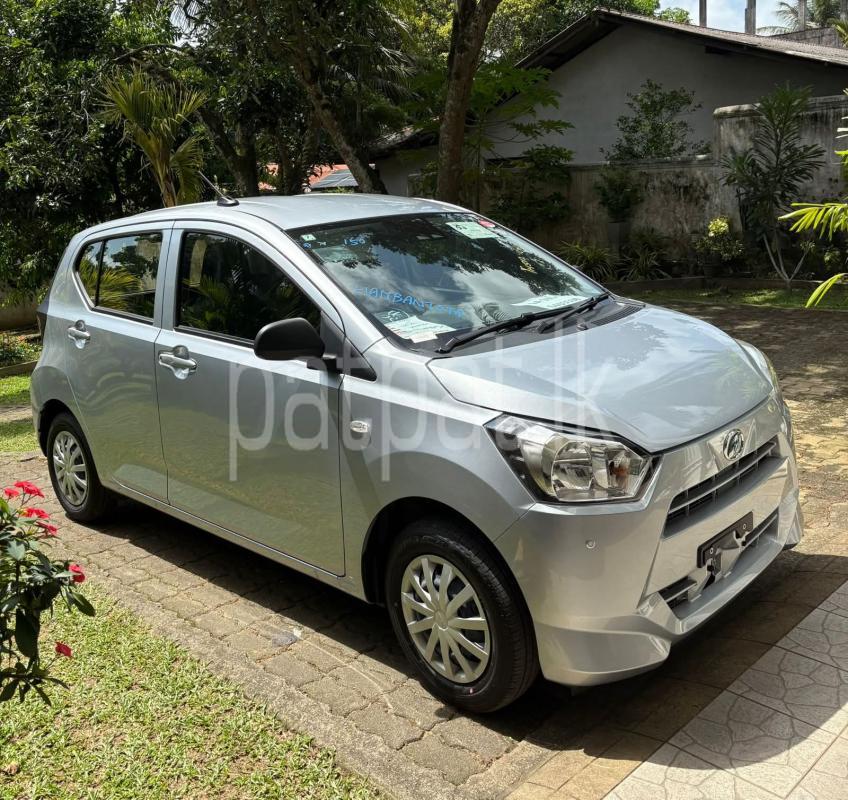 Advertisement image 4