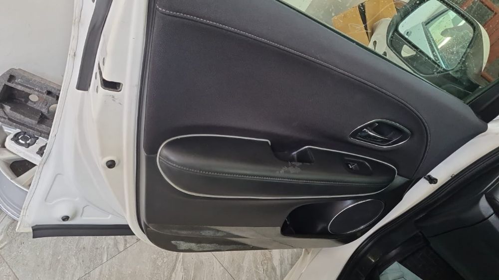 Honda Vezel 2014 - Reconditioned SUV sale in Sri Lanka - patpat.lk