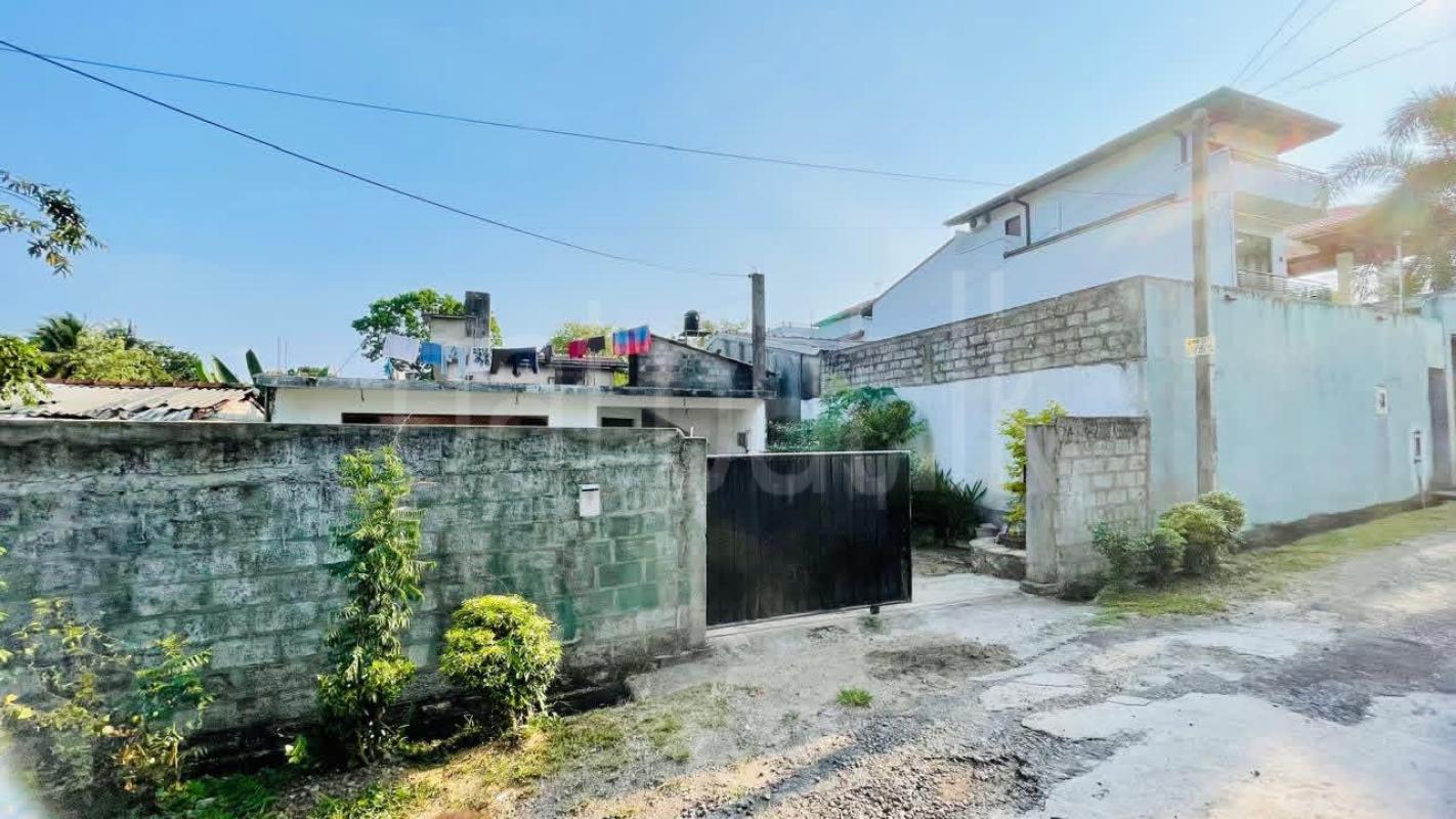 House for Sale in Athurugiriya