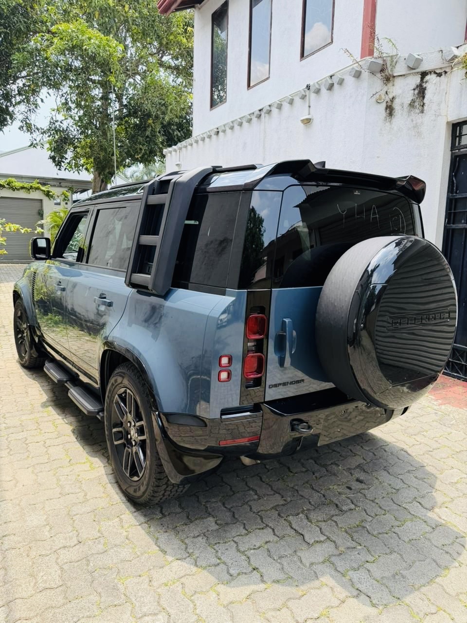 Land Rover Defender 2025 - Brand New SUV sale in Sri Lanka - patpat.lk