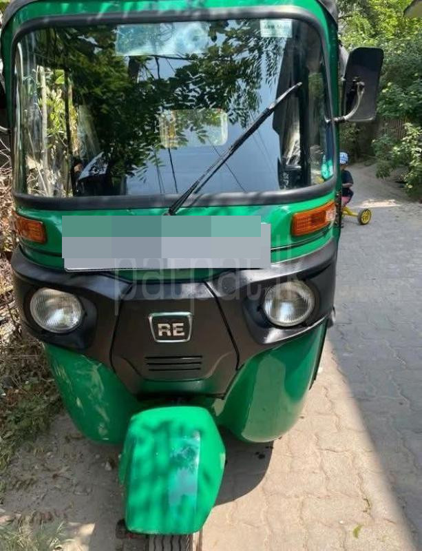 Bajaj 4 stroke 2017 - பயன்படுத்தப்பட்டது முச்சக்கர வண்டி sale in Sri Lanka - patpat.lk