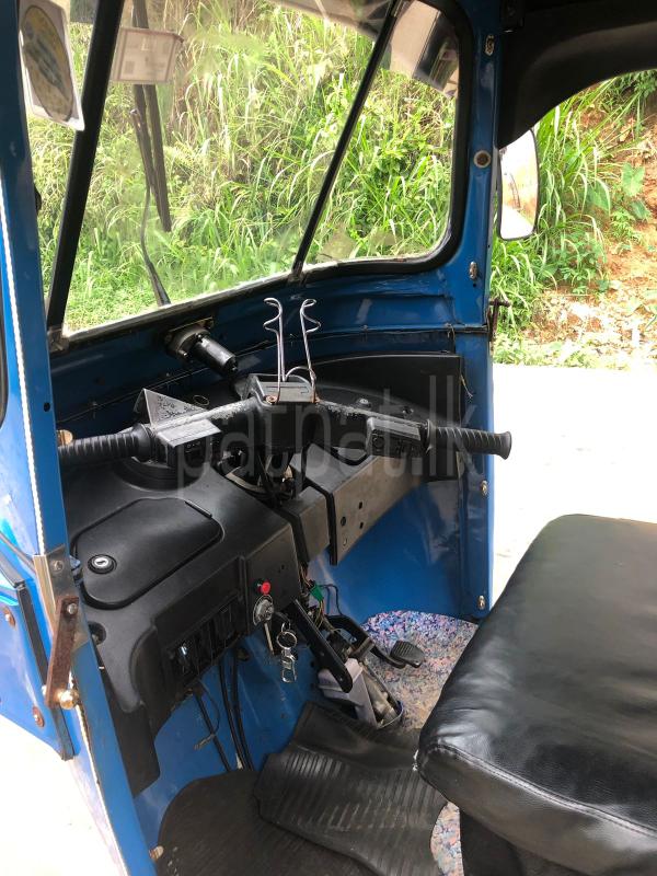 Bajaj Three Wheel 2010 - பயன்படுத்தப்பட்டது முச்சக்கர வண்டி sale in Sri Lanka - patpat.lk