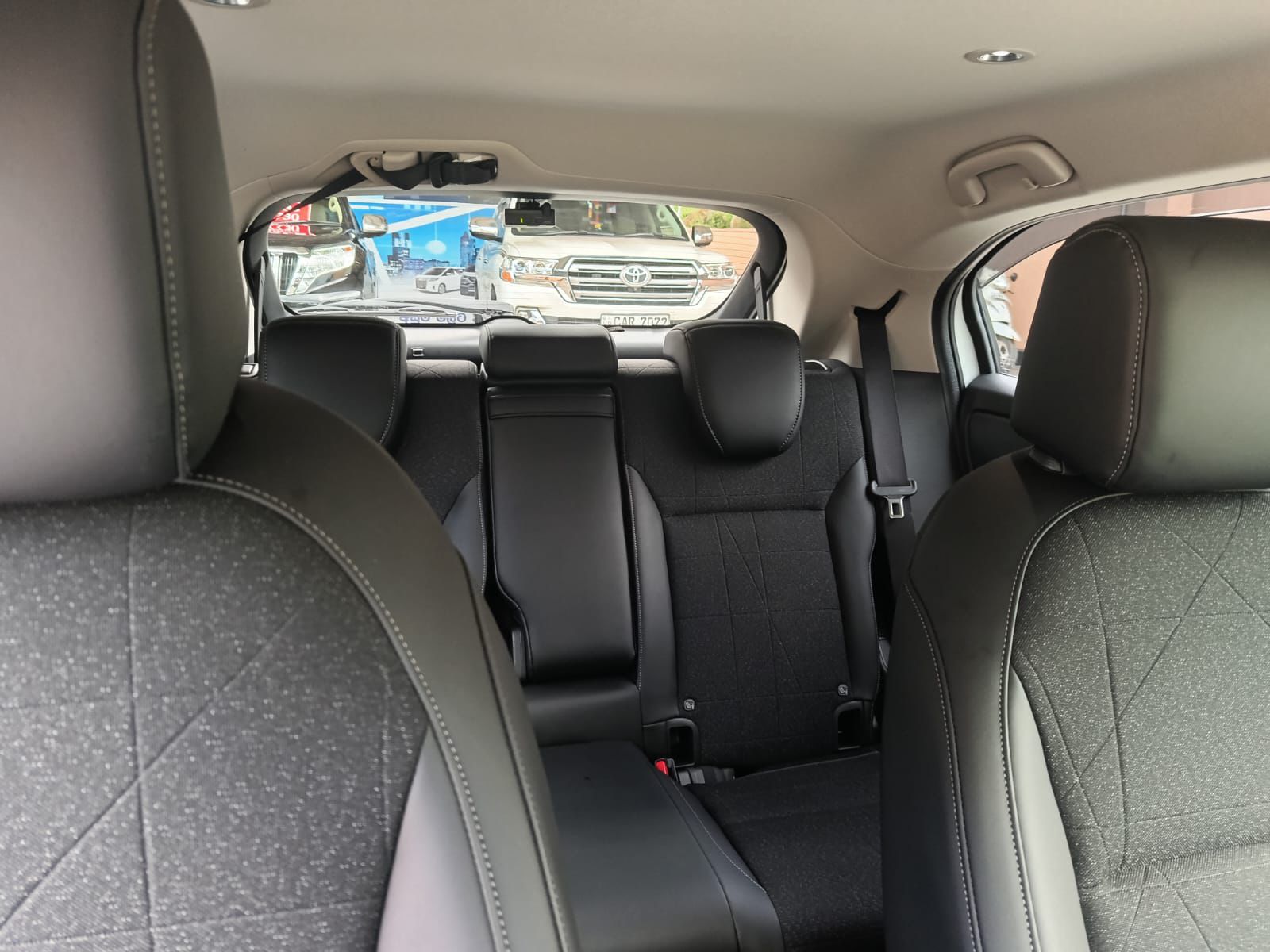 Toyota CHR 2018 - Used SUV sale in Sri Lanka - patpat.lk