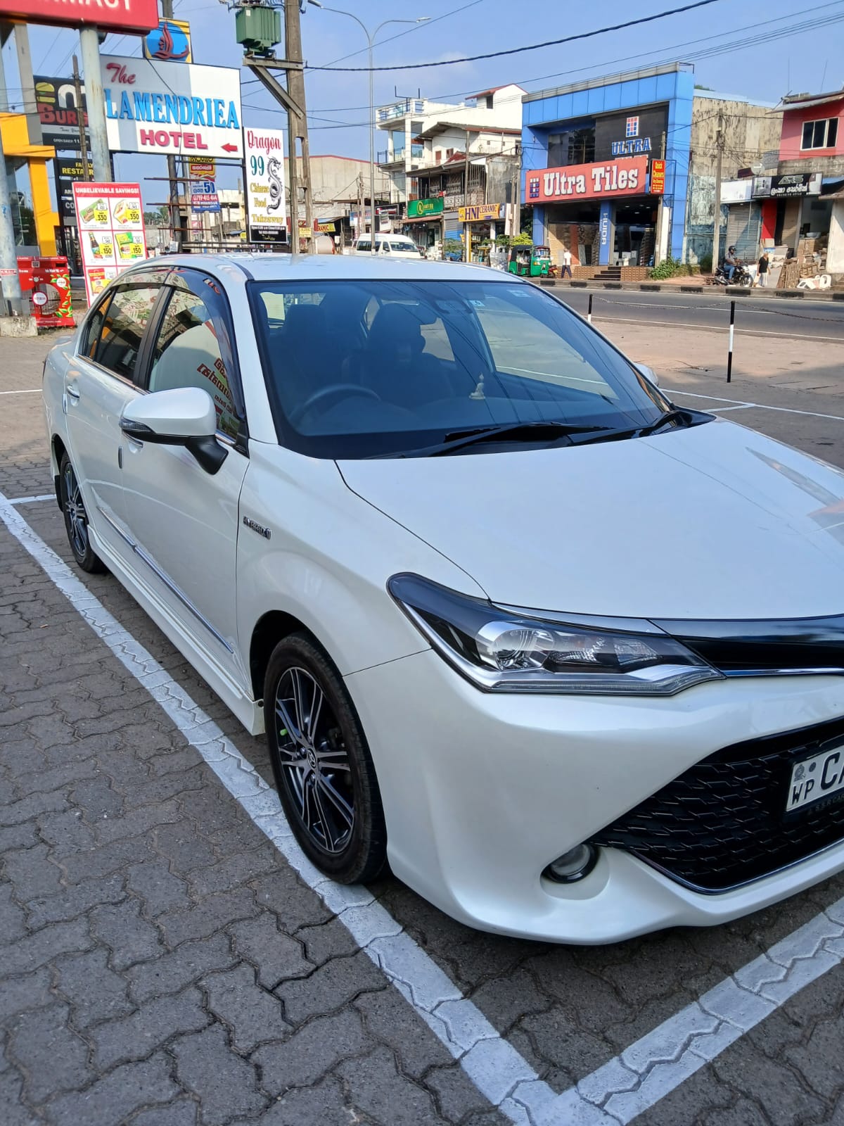 Toyota Axio 2017 - பயன்படுத்தப்பட்டது கார் sale in Sri Lanka - patpat.lk
