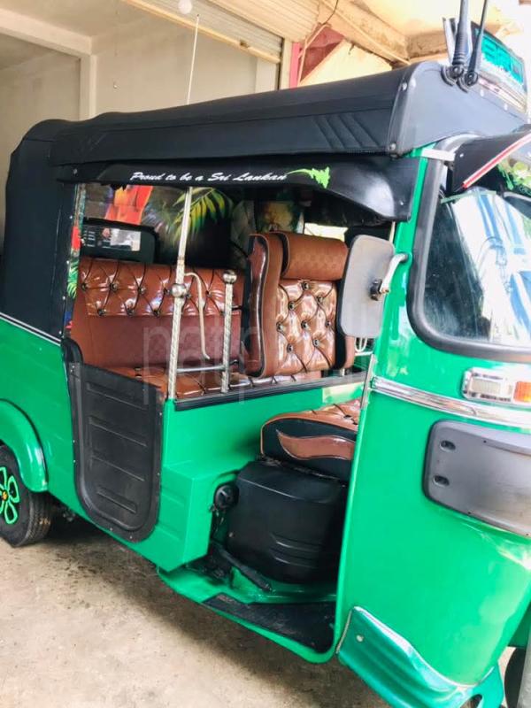Bajaj Three Wheel 2016 - மறுசீரமைக்கப்பட்டது முச்சக்கர வண்டி sale in Sri Lanka - patpat.lk