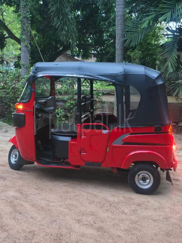 Bajaj Three Wheel 2025 - பயன்படுத்தப்பட்டது முச்சக்கர வண்டி sale in Sri Lanka - patpat.lk