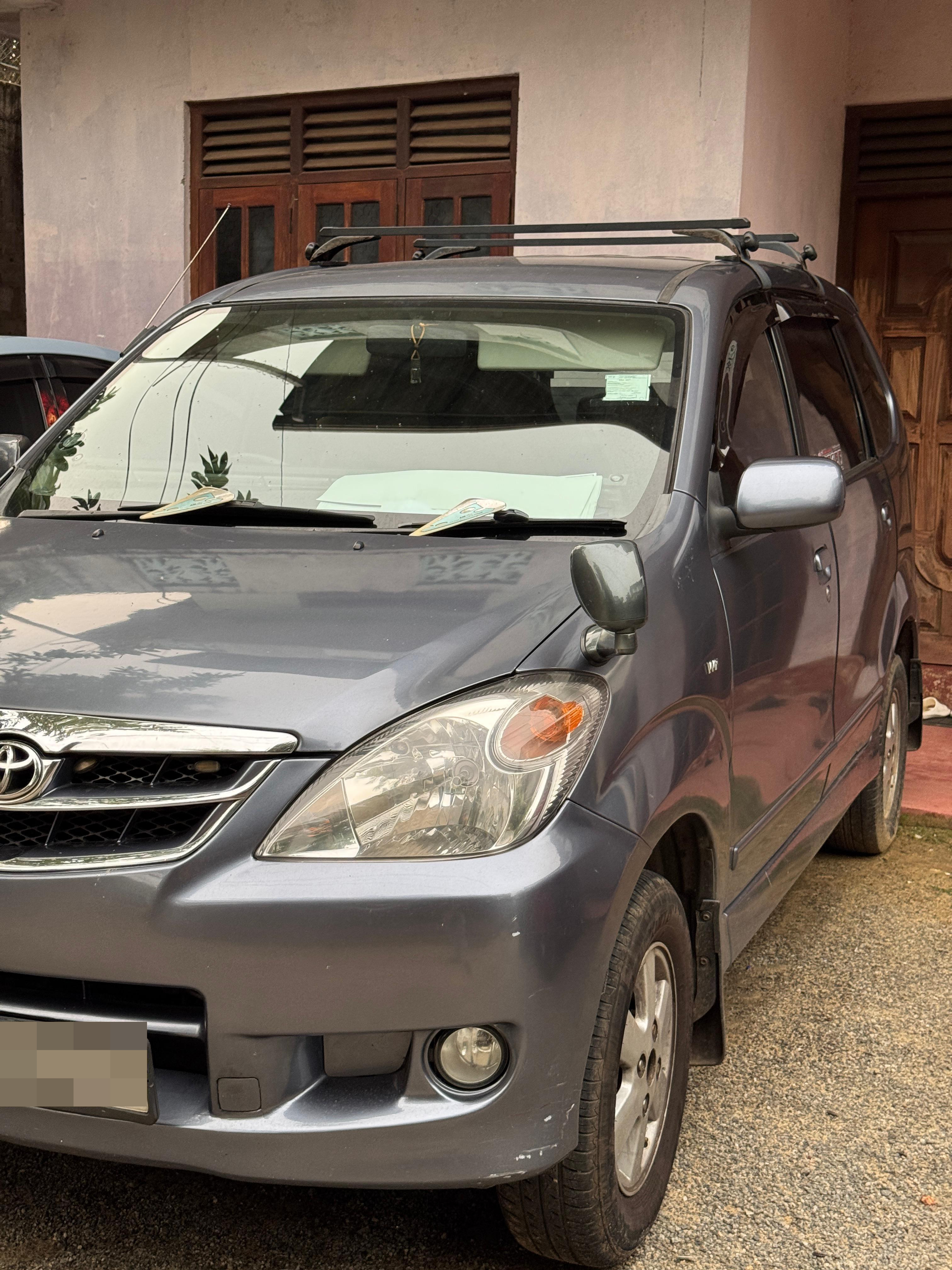 Toyota Avanza 2011 - பயன்படுத்தப்பட்டது வேன் sale in Sri Lanka - patpat.lk
