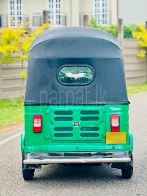 Bajaj 4 stroke 2015 - பயன்படுத்தப்பட்டது முச்சக்கர வண்டி sale in Sri Lanka - patpat.lk