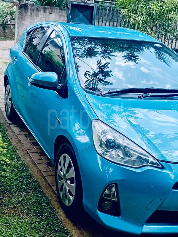 Toyota Aqua 2013 - பயன்படுத்தப்பட்டது கார் sale in Sri Lanka - patpat.lk