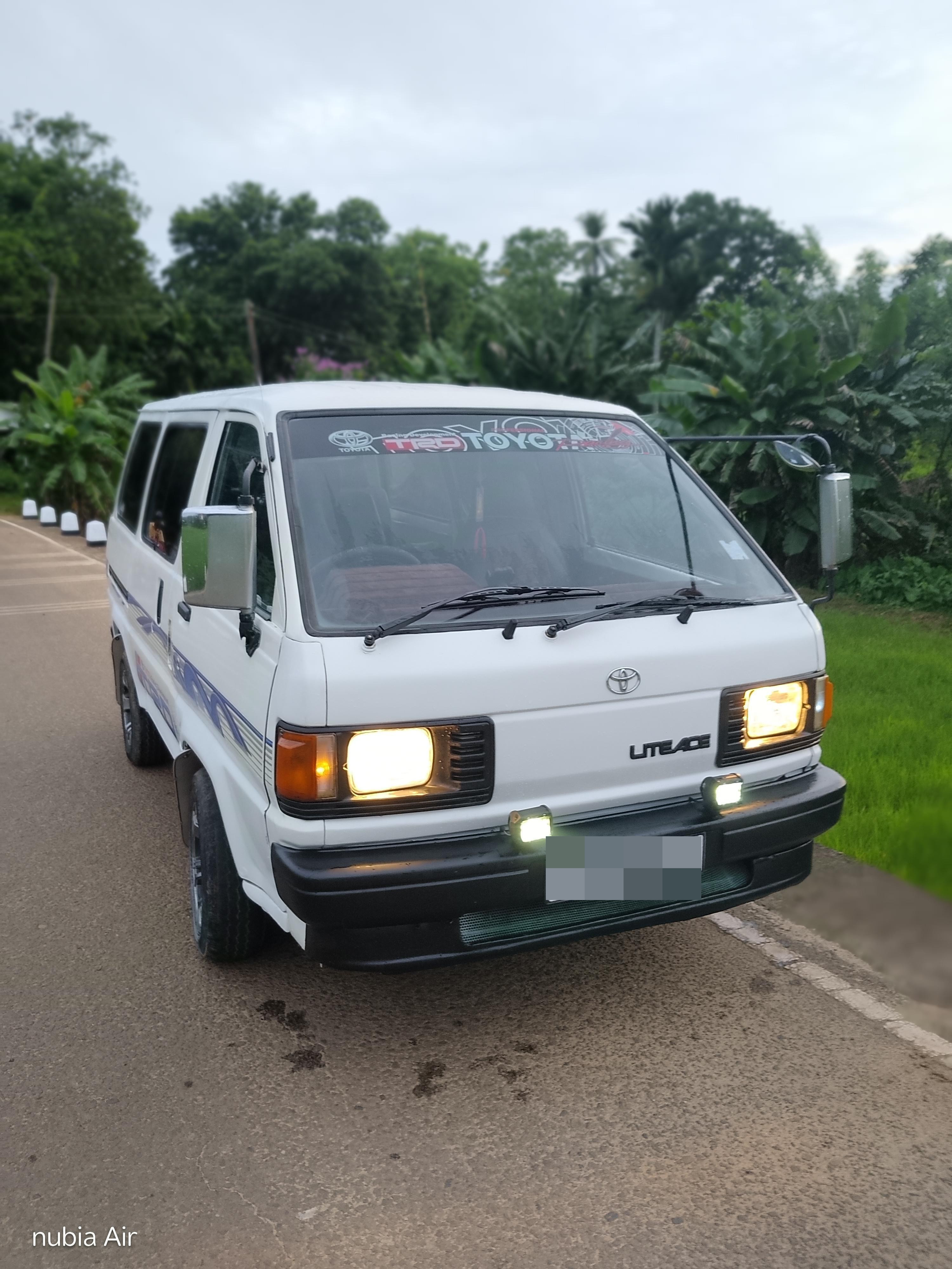 Toyota LITE ACE  1993 - Reconditioned Van sale in Sri Lanka - patpat.lk