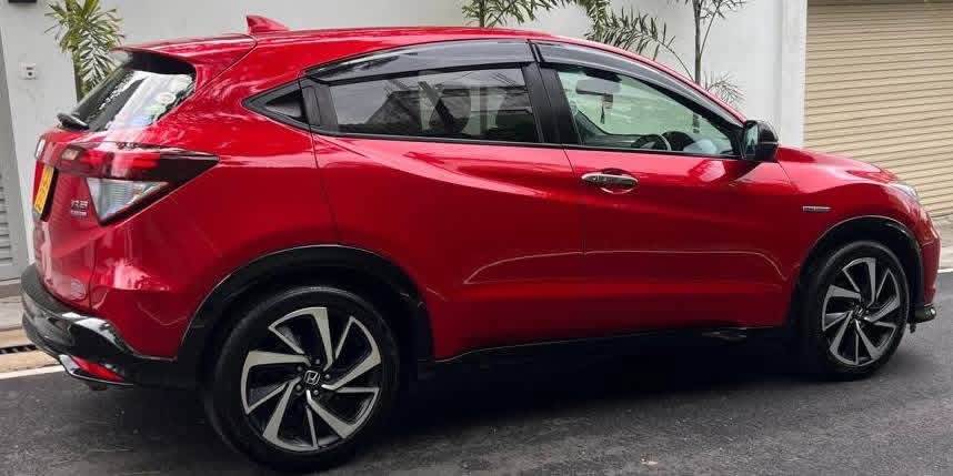 Honda Vezel 2017 - பயன்படுத்தப்பட்டது SUV sale in Sri Lanka - patpat.lk