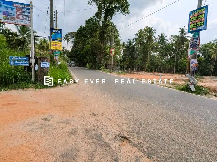 Commercial Land for Sale in Minuwangoda