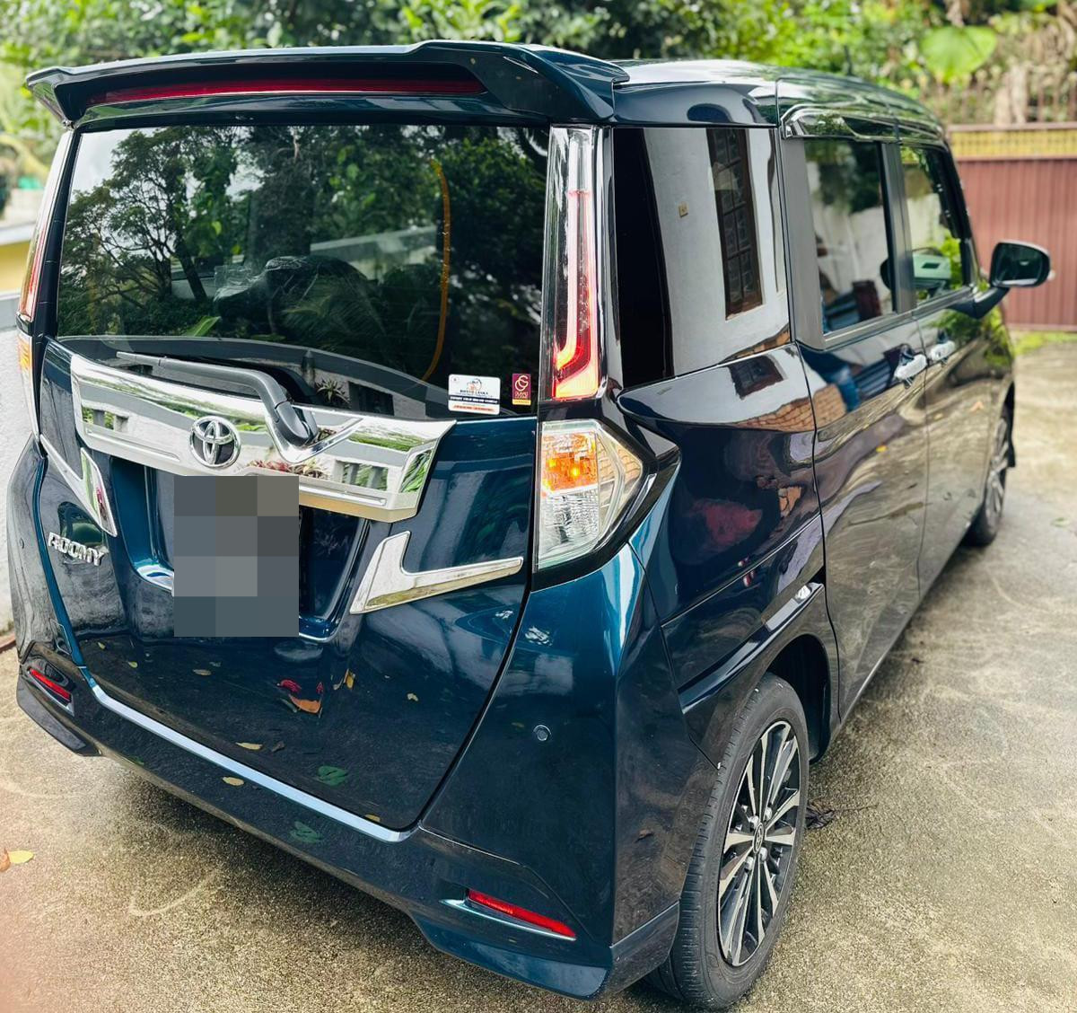Toyota Roomy 2023 - Used Van sale in Sri Lanka - patpat.lk