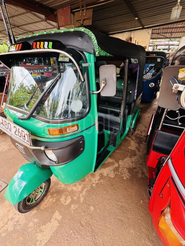 Bajaj Three Wheel 2019 - பயன்படுத்தப்பட்டது முச்சக்கர வண்டி sale in Sri Lanka - patpat.lk