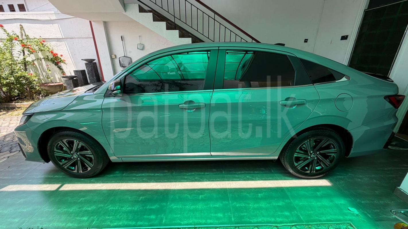 Toyota Yaris Ativ 2025 - Used Car sale in Sri Lanka - patpat.lk