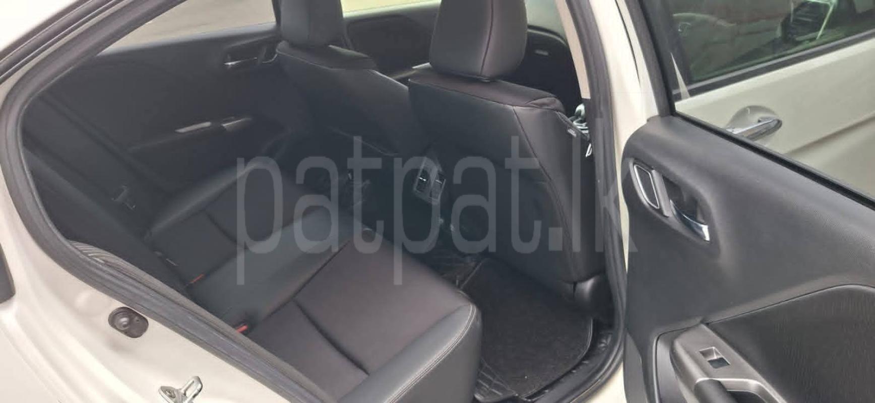 Honda Grace 2017 - Used Car sale in Sri Lanka - patpat.lk
