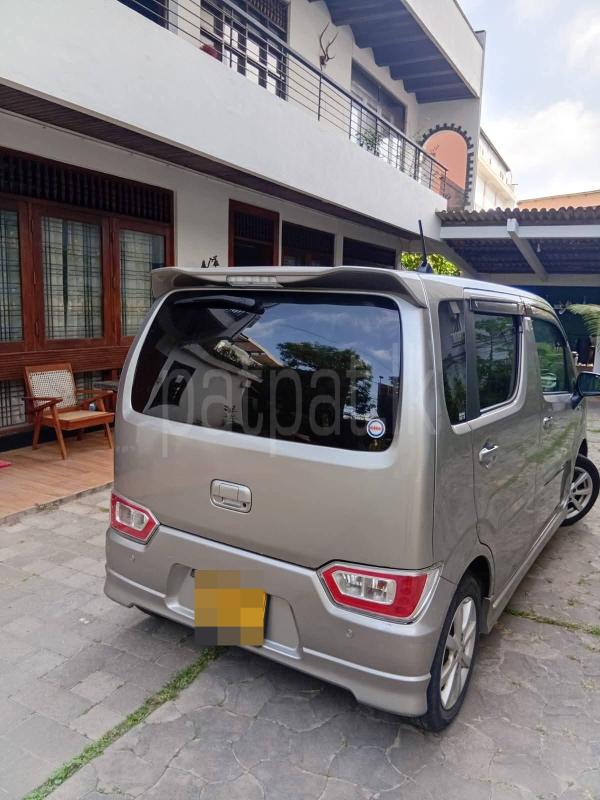 Suzuki Wagon R 2017 - භාවිතා කරන ලද කාර් sale in Sri Lanka - patpat.lk