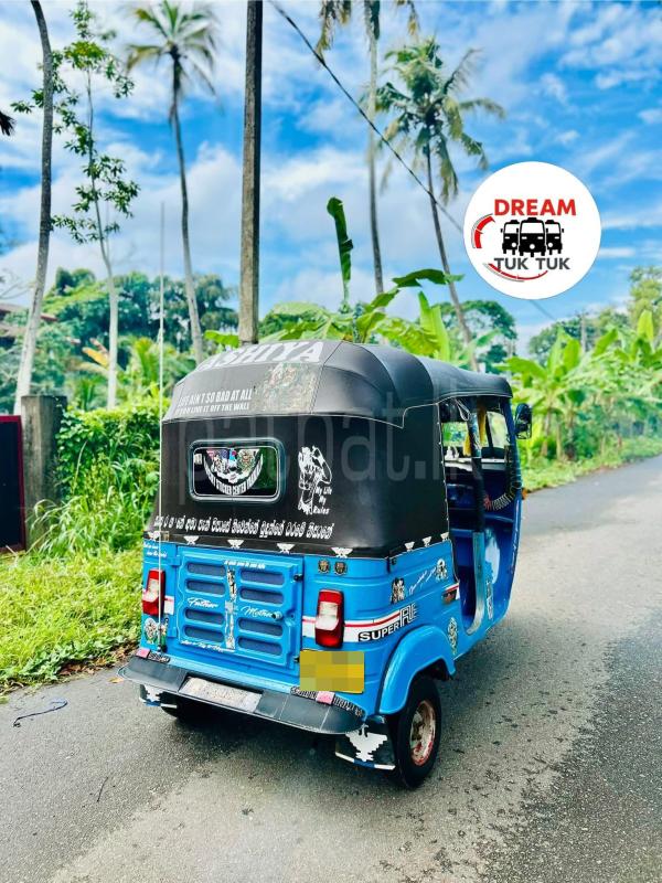 Advertisement image 6