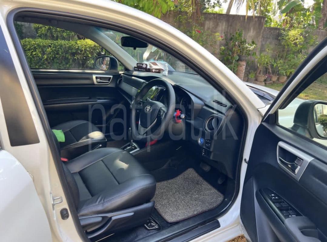 Toyota Axio 2014 - Used Car sale in Sri Lanka - patpat.lk