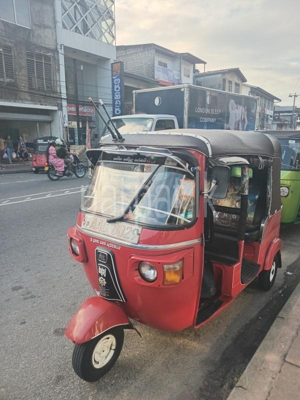 Bajaj 4 stroke 2012 - பயன்படுத்தப்பட்டது முச்சக்கர வண்டி sale in Sri Lanka - patpat.lk