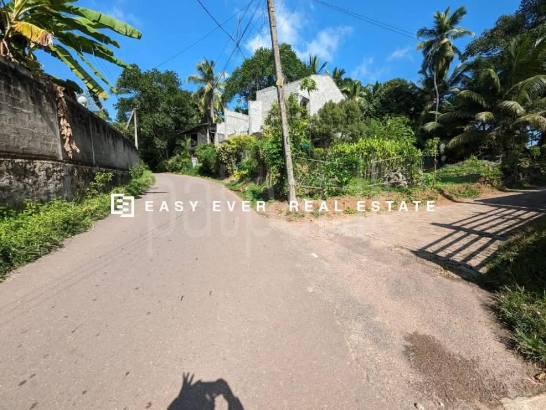 Residential Land for Sale in Weliveriya