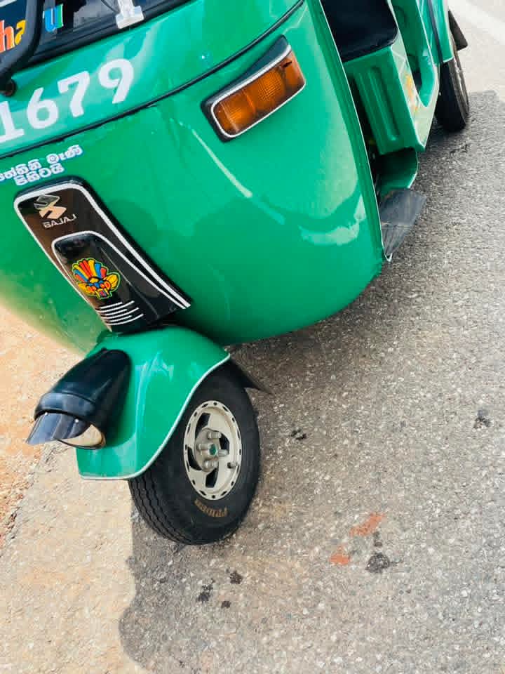 Bajaj 2 stroke 2006 - භාවිතා කරන ලද ත්‍රිරෝද රථය sale in Sri Lanka - patpat.lk