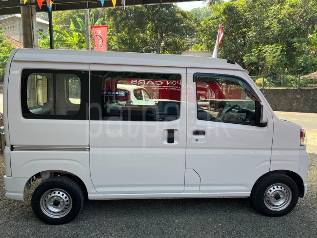 Advertisement image 6