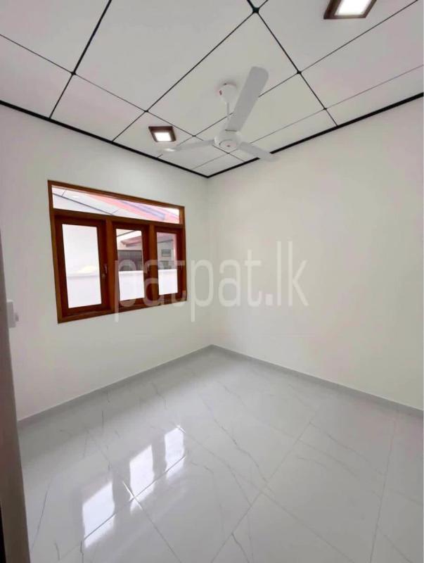 House for Sale in Athurugiriya