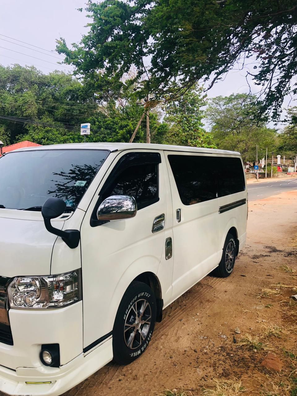 Toyota Hiace 2017 ads-image-1