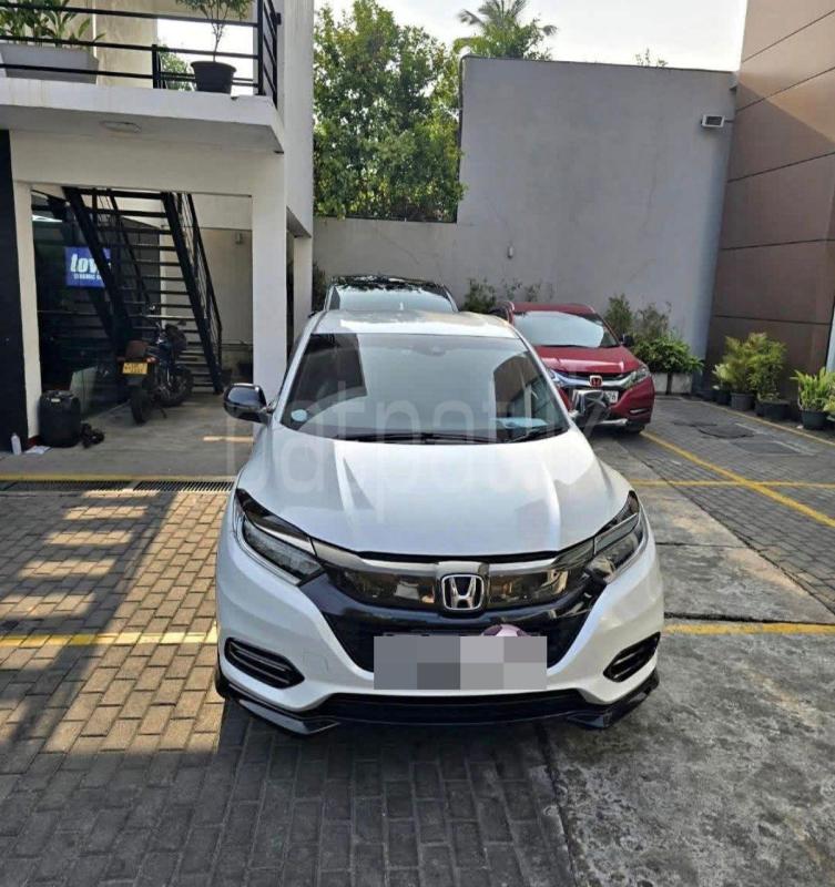 Honda Vezel 2018 - Used SUV sale in Sri Lanka - patpat.lk