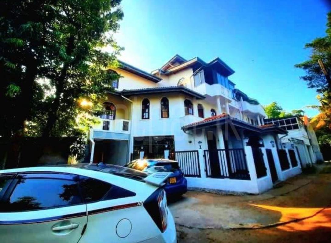 House for Sale in Narahenpita (Colombo 05) ads-image-1