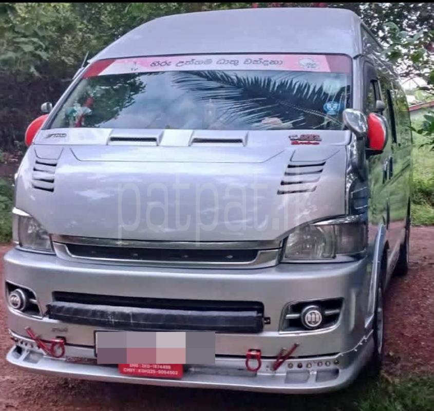 Toyota Hiace 2007 - பயன்படுத்தப்பட்டது வேன் sale in Sri Lanka - patpat.lk