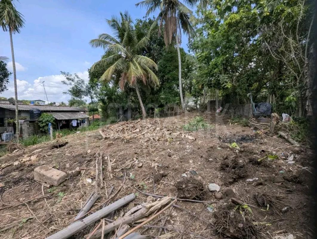 Commercial Land for Sale in Kadawatha