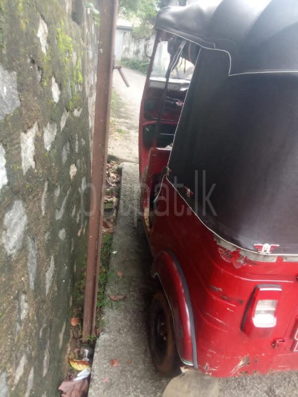 Bajaj Three Wheel 2000 - பயன்படுத்தப்பட்டது முச்சக்கர வண்டி sale in Sri Lanka - patpat.lk