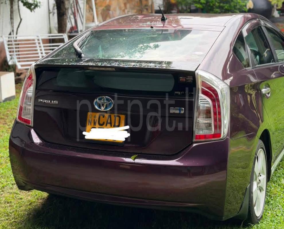 Toyota Prius 2013 - Used Car sale in Sri Lanka - patpat.lk