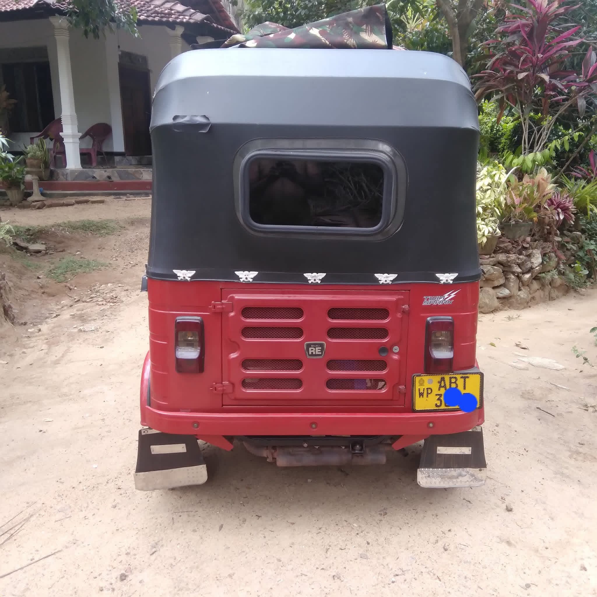 Bajaj Three Wheel 2018 - භාවිතා කරන ලද ත්‍රිරෝද රථය sale in Sri Lanka - patpat.lk