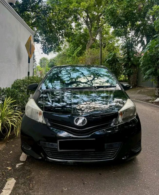 Toyota Vitz 2011 - பயன்படுத்தப்பட்டது கார் sale in Sri Lanka - patpat.lk