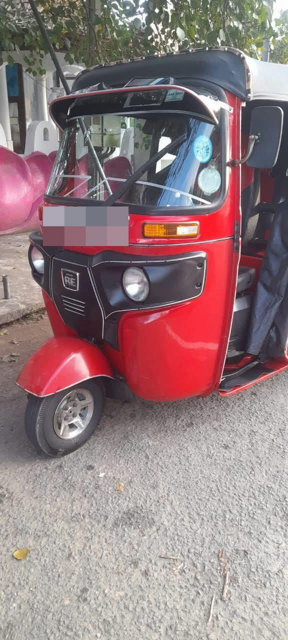 Bajaj Three Wheel 2018 - Used Three wheeler sale in Sri Lanka - patpat.lk