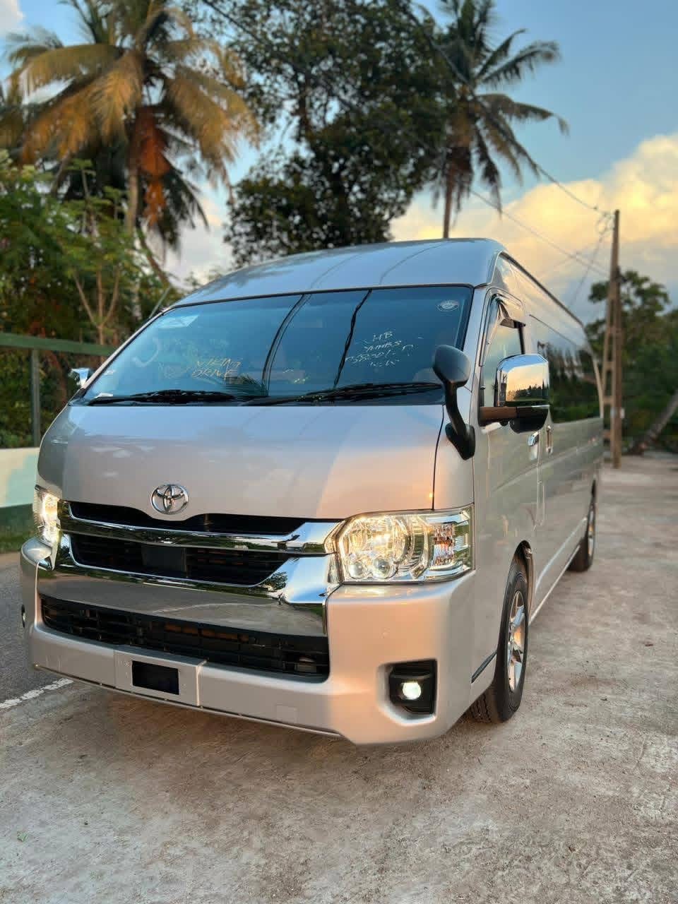 Toyota Hiace 2022 ads-image-1