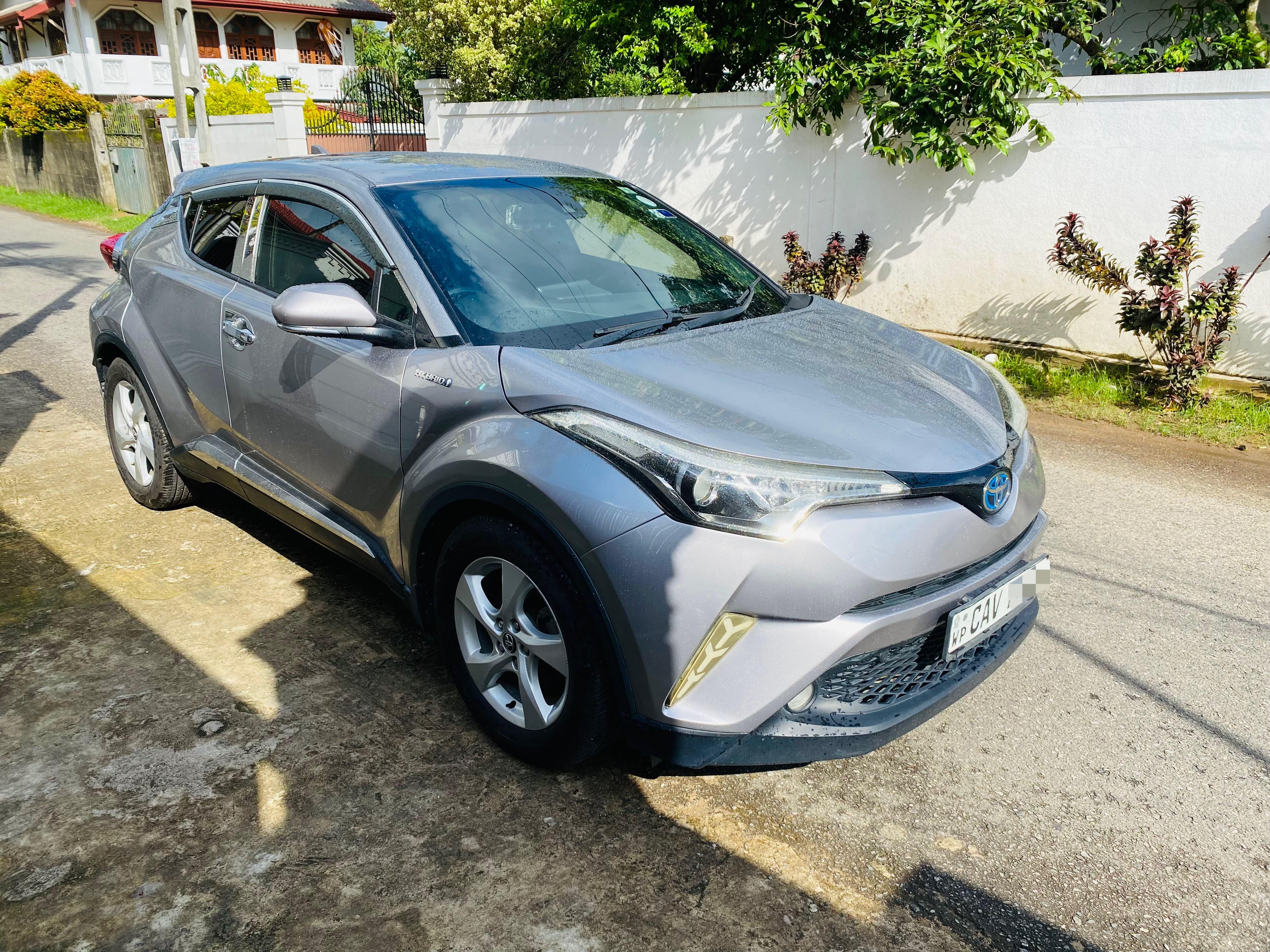 Toyota CHR 2017 - Used SUV sale in Sri Lanka - patpat.lk