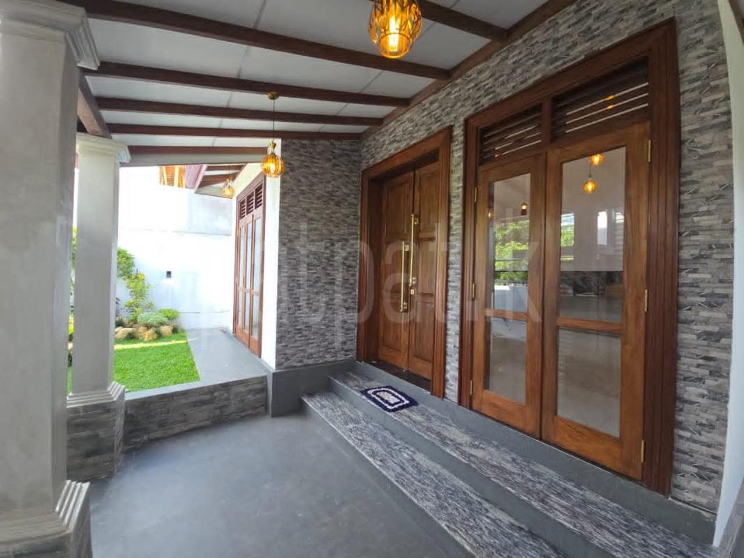 House for Sale in Kahathuduwa