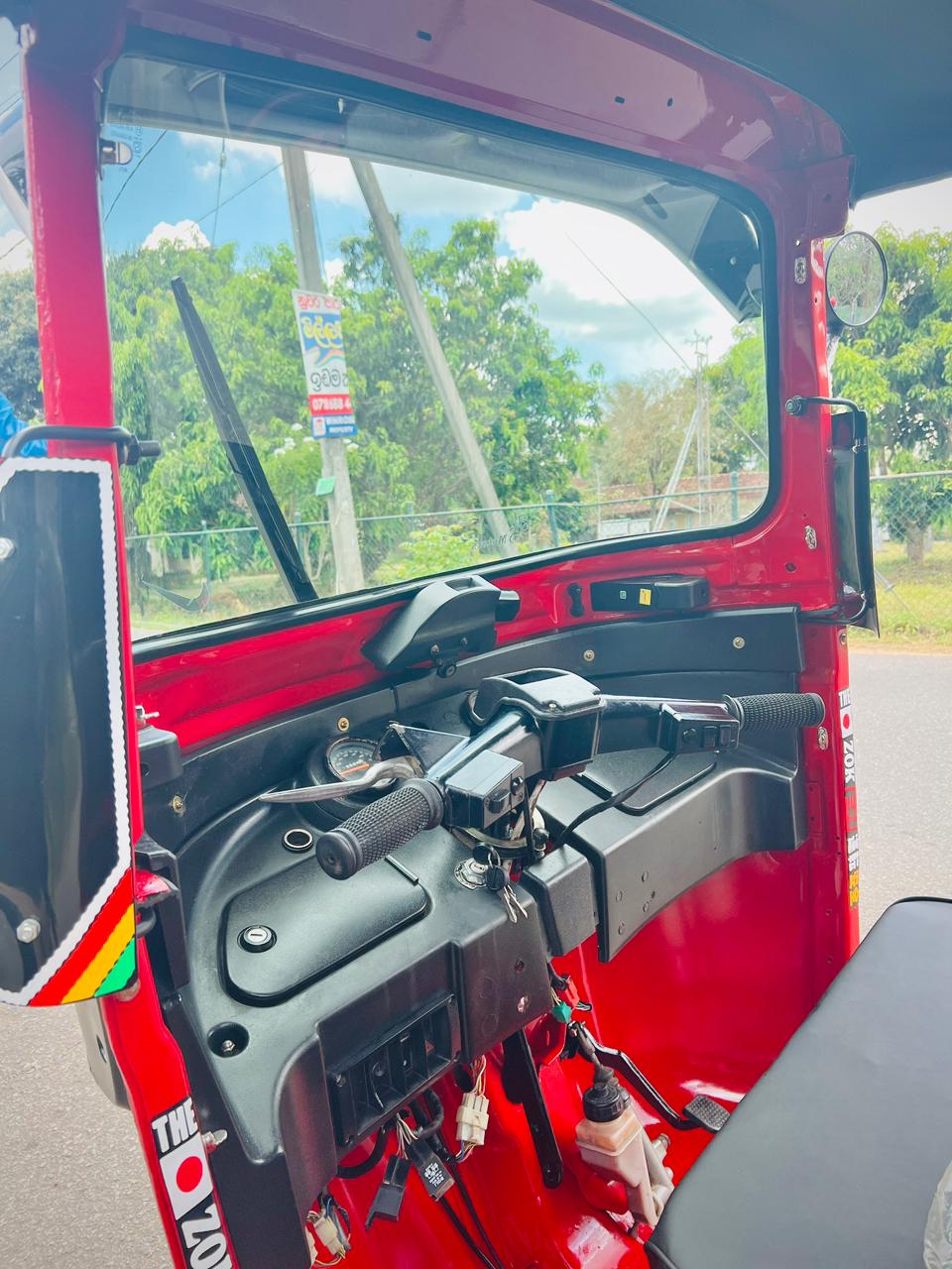 Bajaj Three Wheel 2015 - Used Three wheeler sale in Sri Lanka - patpat.lk