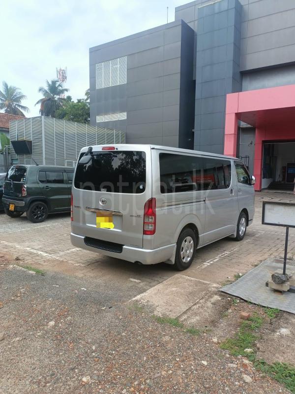 Toyota HIACE GL  2005 - பயன்படுத்தப்பட்டது வேன் sale in Sri Lanka - patpat.lk