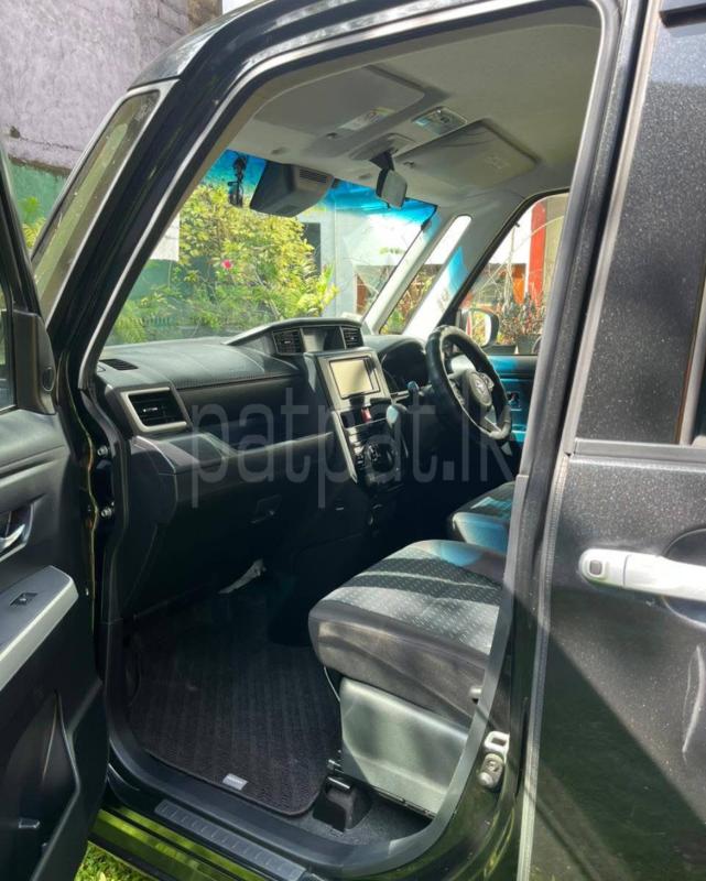 Toyota Roomy 2024 - சான்றளிக்கப்பட்டது வேன் sale in Sri Lanka - patpat.lk
