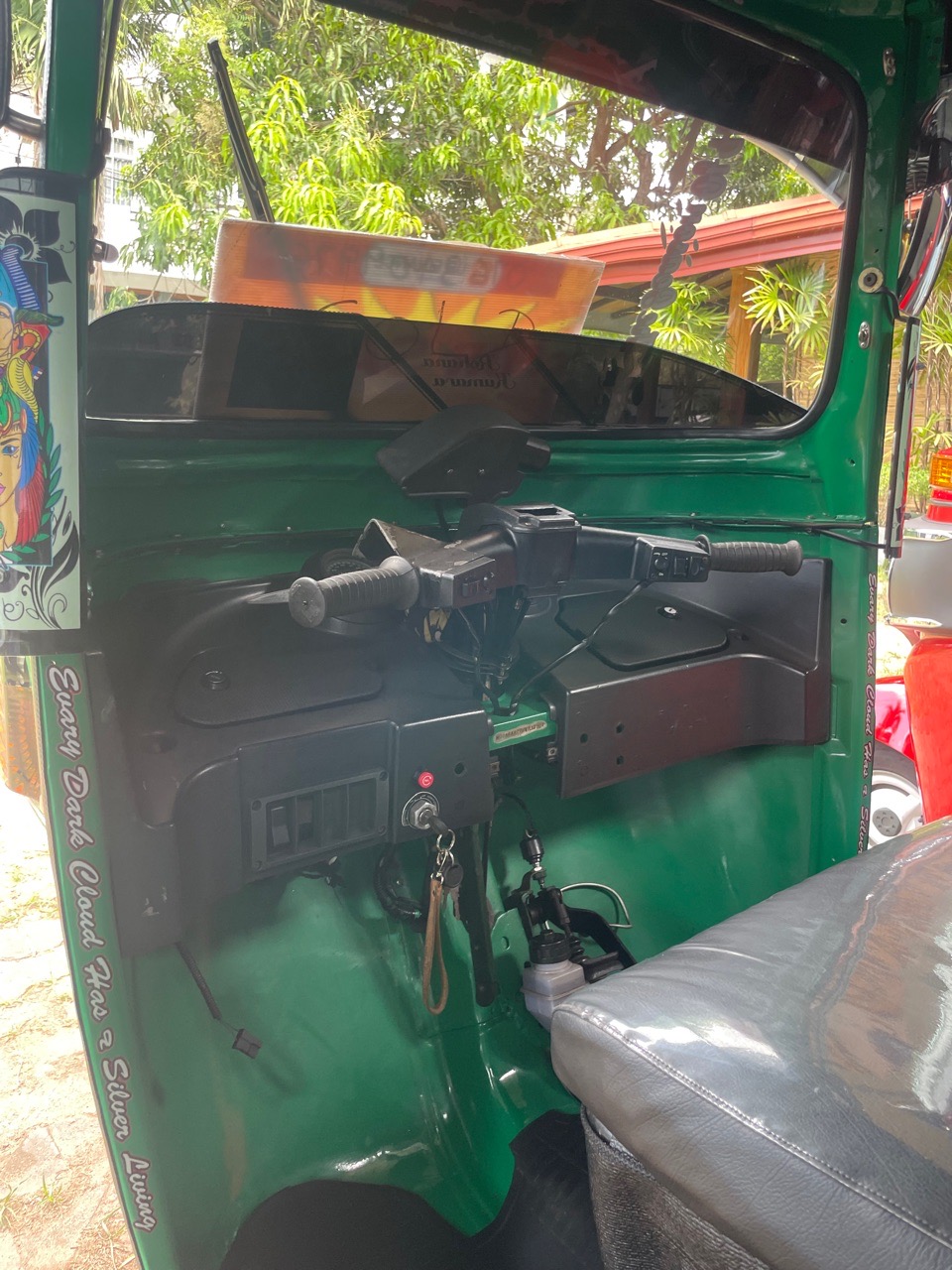 Bajaj Three Wheel 2011 - භාවිතා කරන ලද ත්‍රිරෝද රථය sale in Sri Lanka - patpat.lk