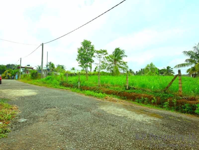 Residential Land for Sale in Kahathuduwa