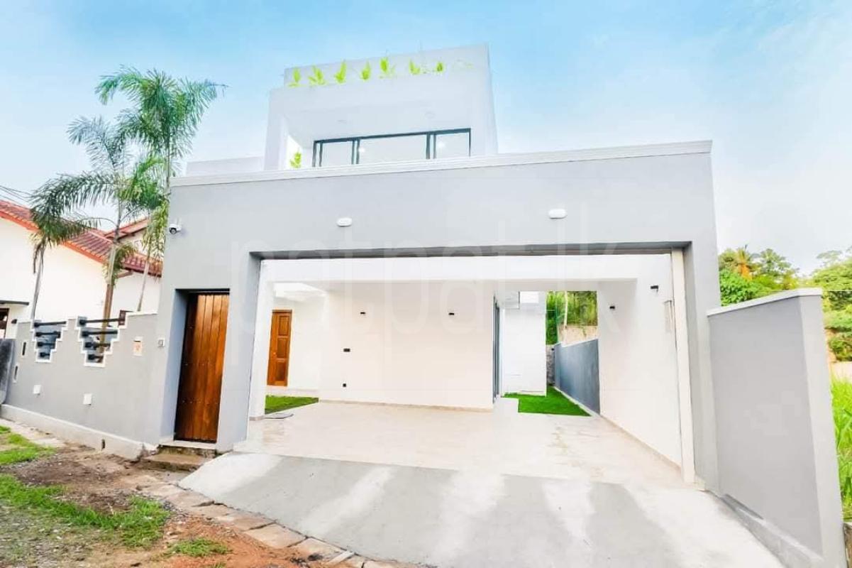 House for Sale in Peradeniya ads-image-1
