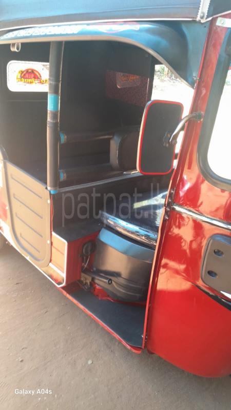 Bajaj Three Wheel 2016 - பயன்படுத்தப்பட்டது முச்சக்கர வண்டி sale in Sri Lanka - patpat.lk