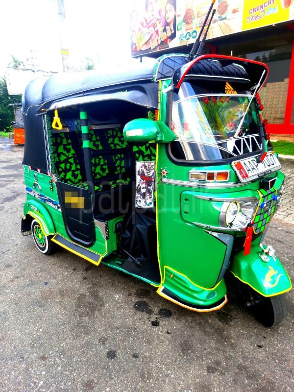 Bajaj Three Wheel 2015 - பயன்படுத்தப்பட்டது முச்சக்கர வண்டி sale in Sri Lanka - patpat.lk