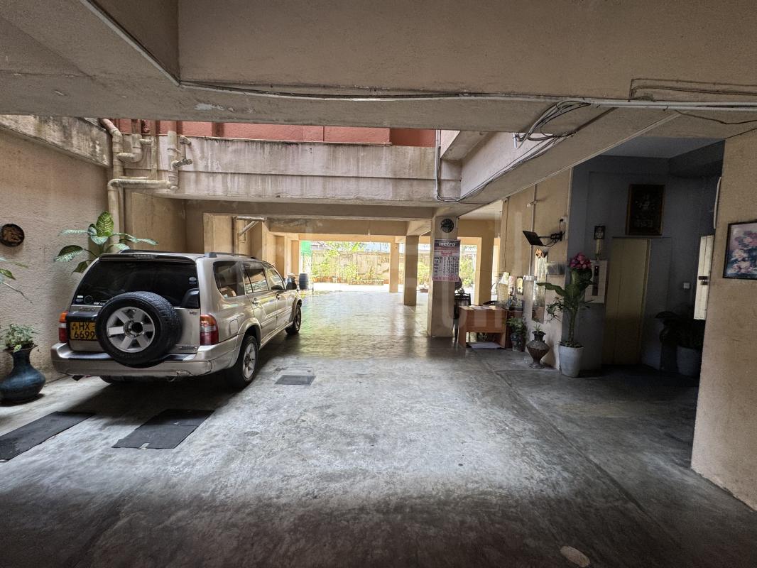 Furnished Apartment for Sale in Wellawatta (Colombo 06) ads-image-1